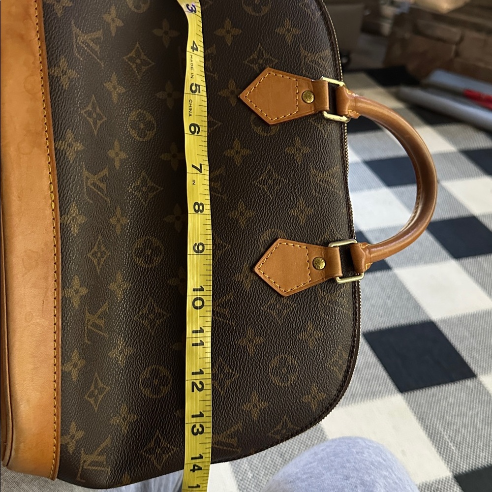 Authentic Louis Vuitton Alma MM - Picture 9 of 11